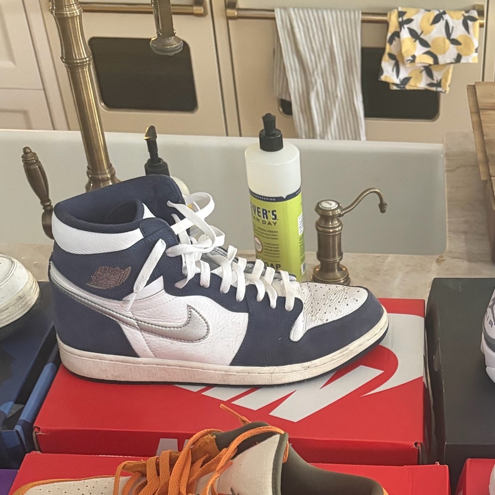 Nike High-Top Sneakers in Dark Blue and White